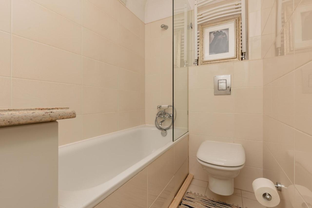 Atmospheric Apartment Next To Warsaw Old Town Square By Noclegi Renters Esterno foto